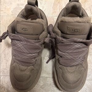 UGG Lomel Sneakers